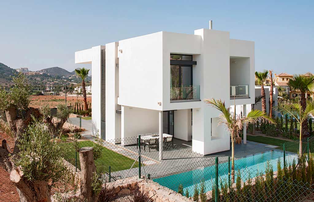 Modern villa with 3 bedrooms and private pool in La Manga Club