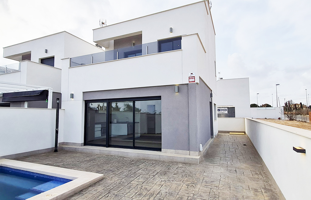 Modern detached villa in La Zenia