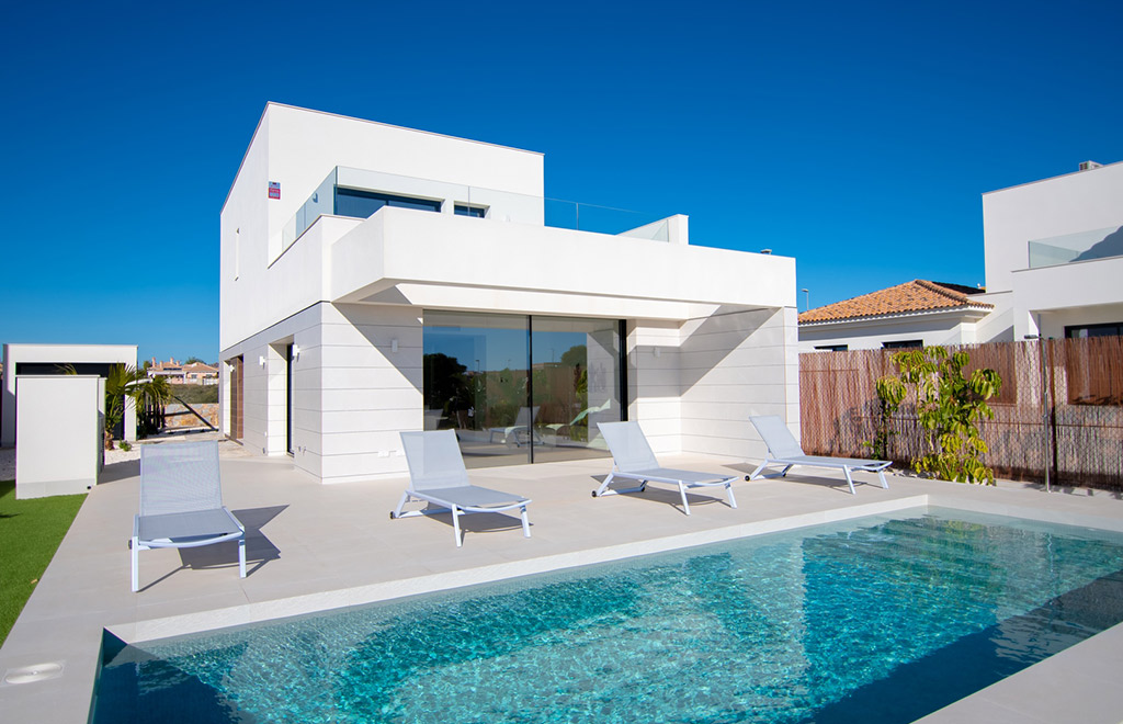 Modern villas with 3 bedrooms in Los Montesinos