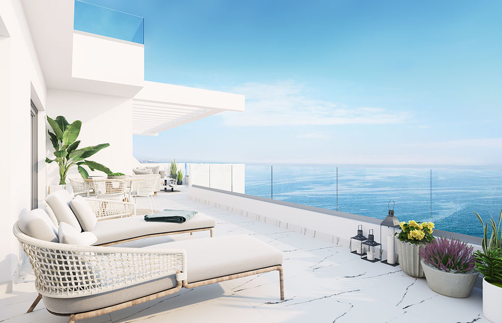 Penthouse with 3 bedrooms, large terrace and sea views in Casares