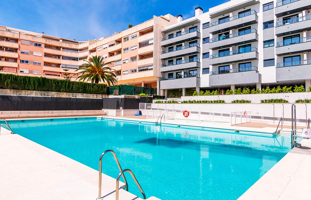 Apartment with spacious terrace in Fuengirola