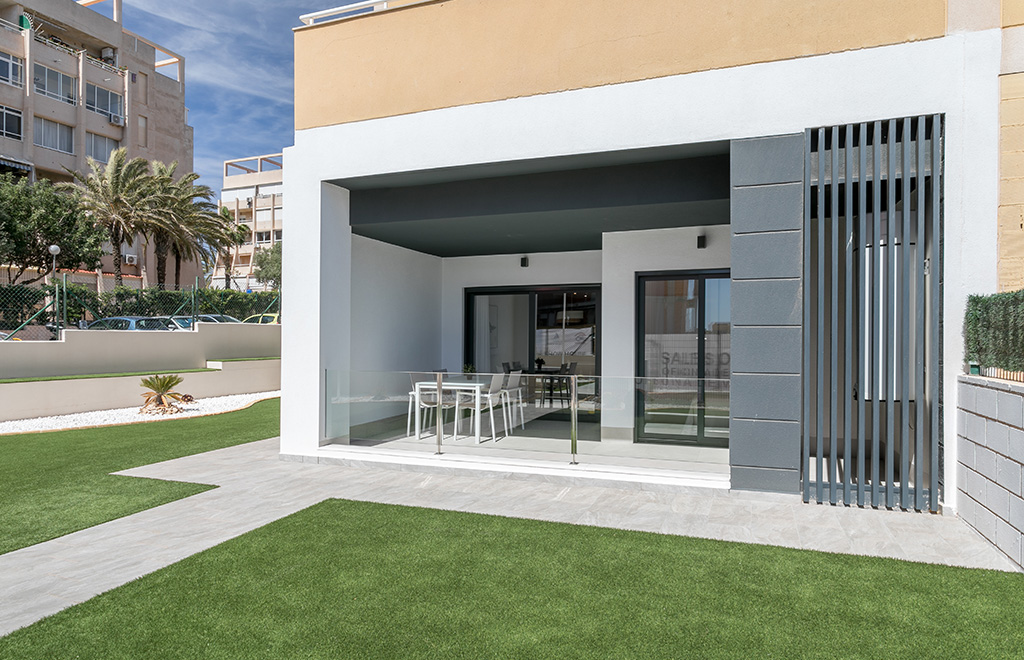 Apartment with private garden, 800m from the beach in La Mata, Torrevieja