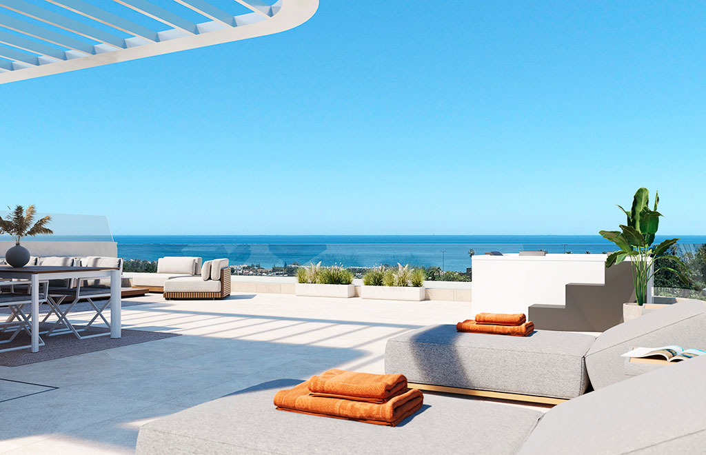 Penthouses with spacious terraces and sea views in Estepona