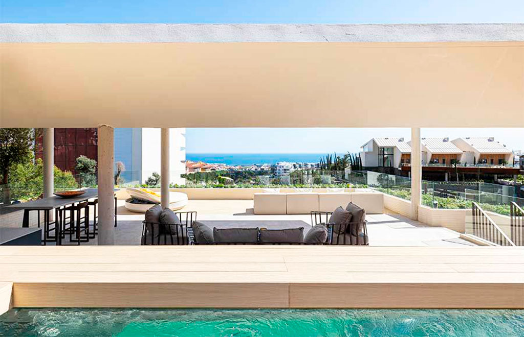 Exclusive penthouses with solarium, private pool and sea views in Fuengirola
