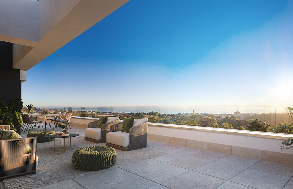 Penthouse with 3 bedrooms, large terrace and sea views in  Marbella