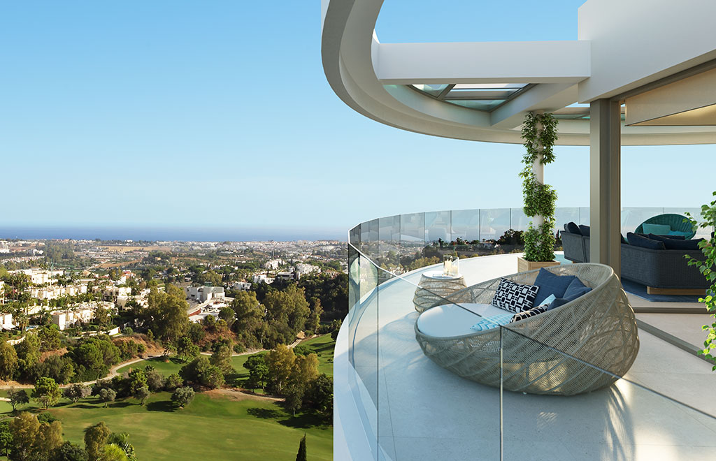 Luxury designer penthouse with 4 bedrooms, solarium and panoramic sea views in Benahavis