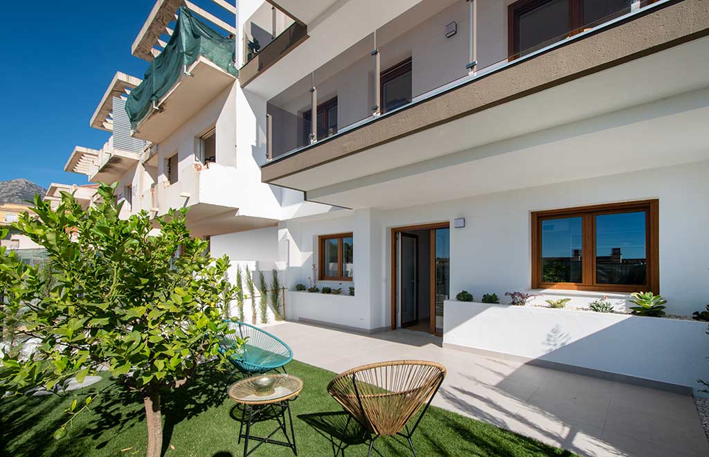 Terraced villas with 4 bedrooms, private garden and panoramic sea views in La Nucia