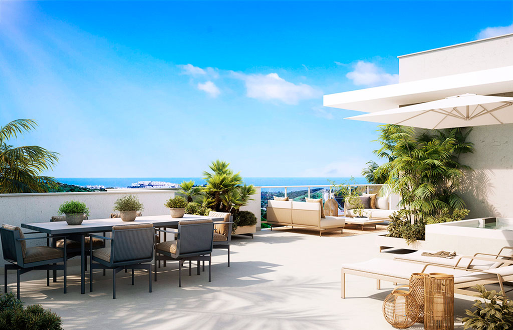 Frontline golf penthouse with 3 bedrooms and sea views in Casares