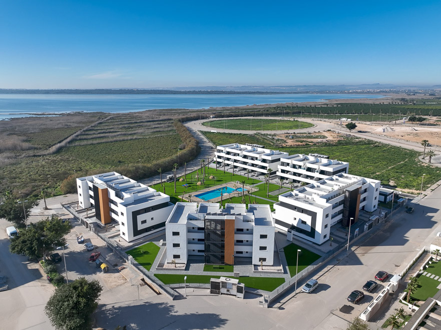 Ground floor apartment with garden in El Raso, Guardamar
