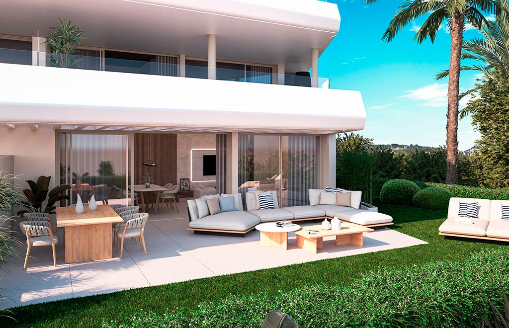 Apartamento con jardín y sótano a 450m de la playa cerca de Casares Costa