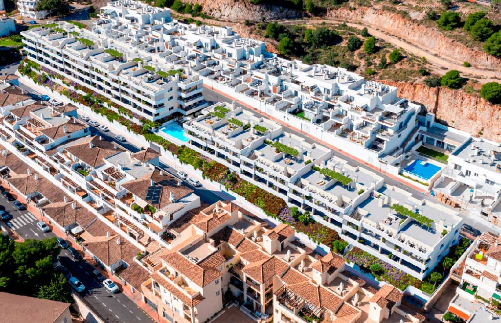 Apartamentos de planta baja con 3 dormitorios en Benalmádena