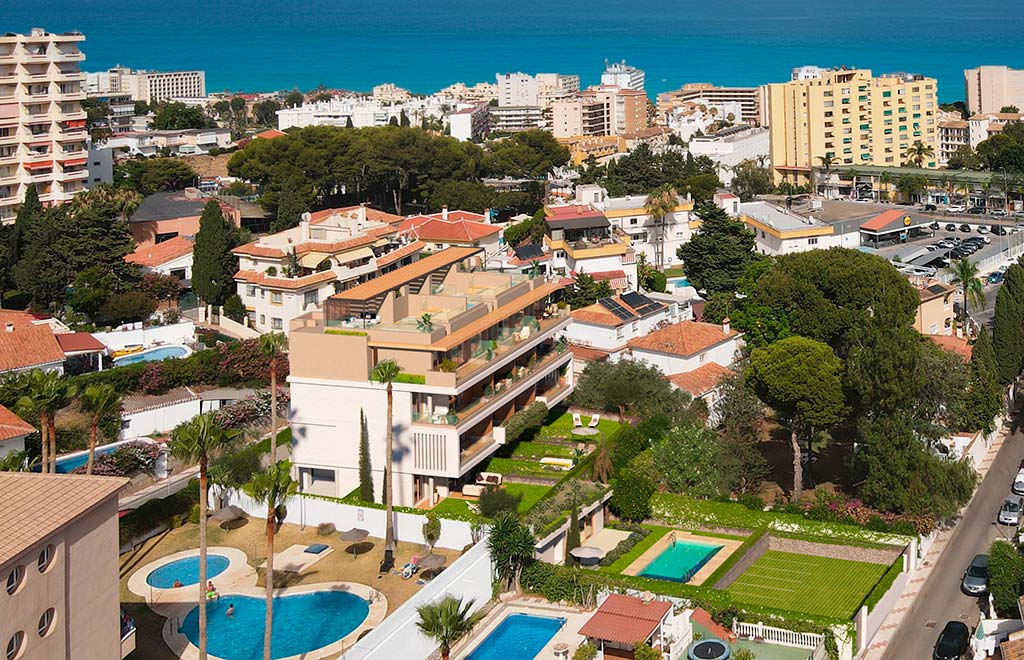 Ático de 3 dormitorios con solárium privado en Torremolinos