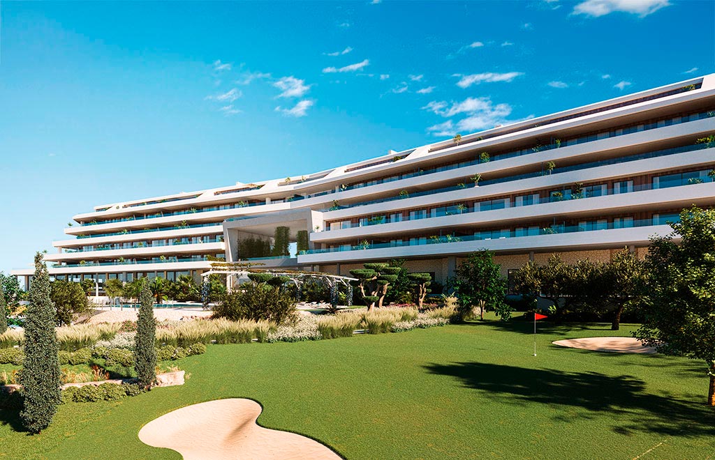 Ground floor apartment with 2 bedrooms, large terrace and sea views near Fuengirola