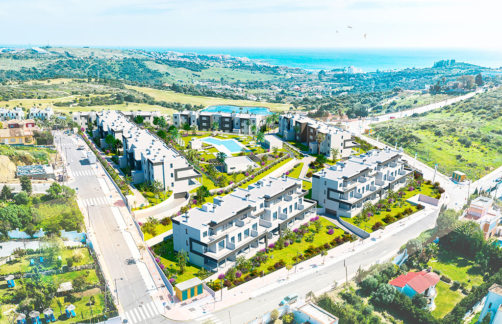 Ático de 2 dormitorios con terraza y vistas al mar en Estepona