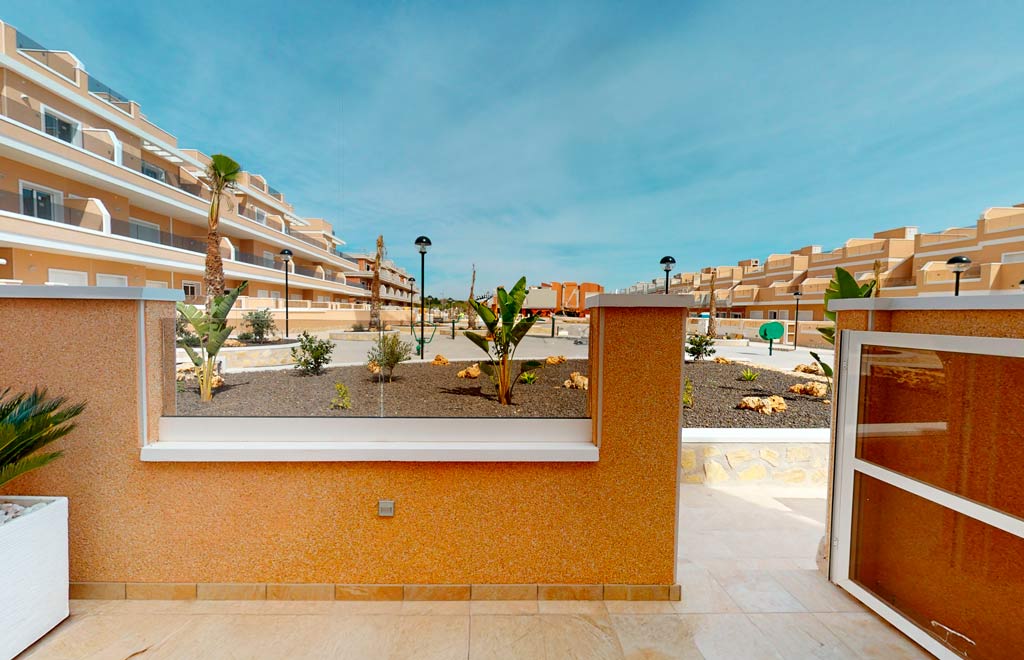 Apartment with 3 bedrooms and private garden in Pilar de la Horadada