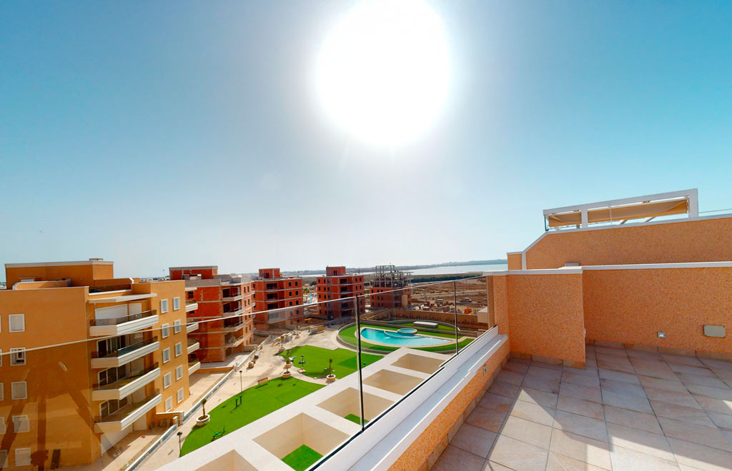 Penthouse with 3 bedrooms and private solarium in Pilar de la Horadada