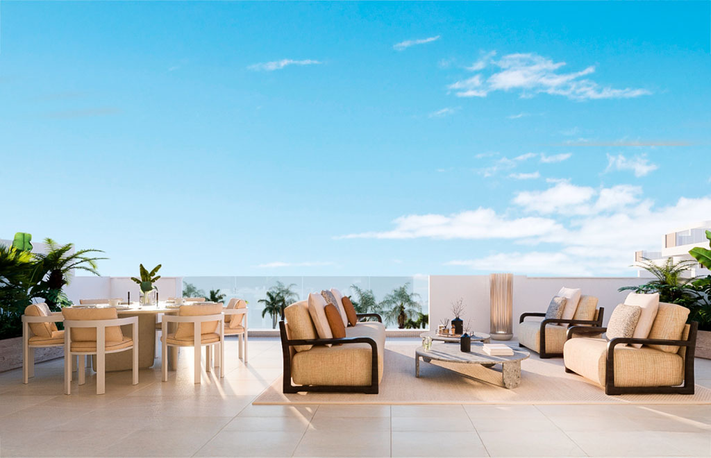 Duplex penthouse with 4 bedrooms and spacious terraces in Estepona