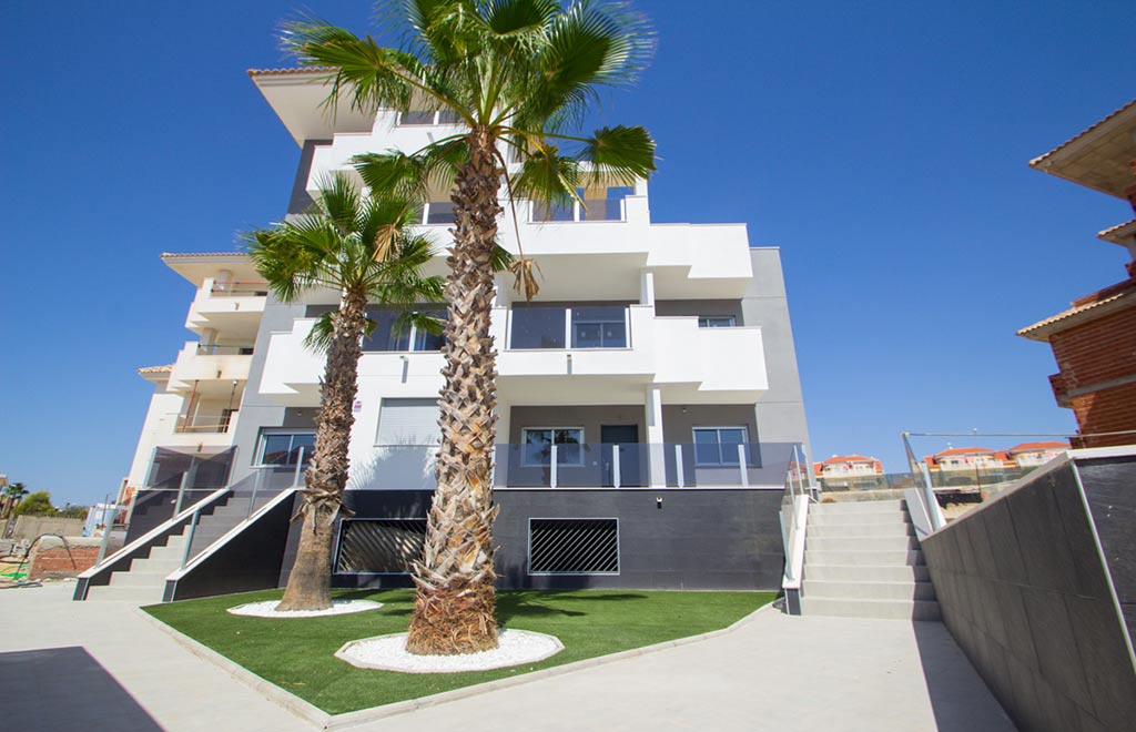 Penthouse with 2 bedrooms and terrace in Villamartín