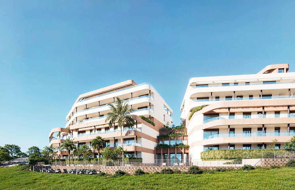 Apartamentos de 3 dormitorios en primera línea de golf en Estepona