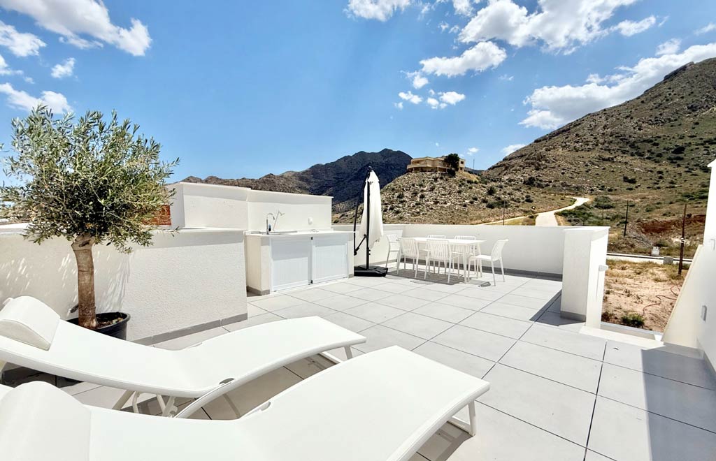 Terraced villa in Cox with 3 bedrooms, rooftop solarium and panoramic views