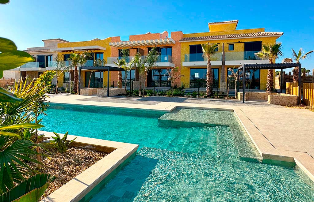 Terraced houses in Palomares with rooftop terrace in golf resort