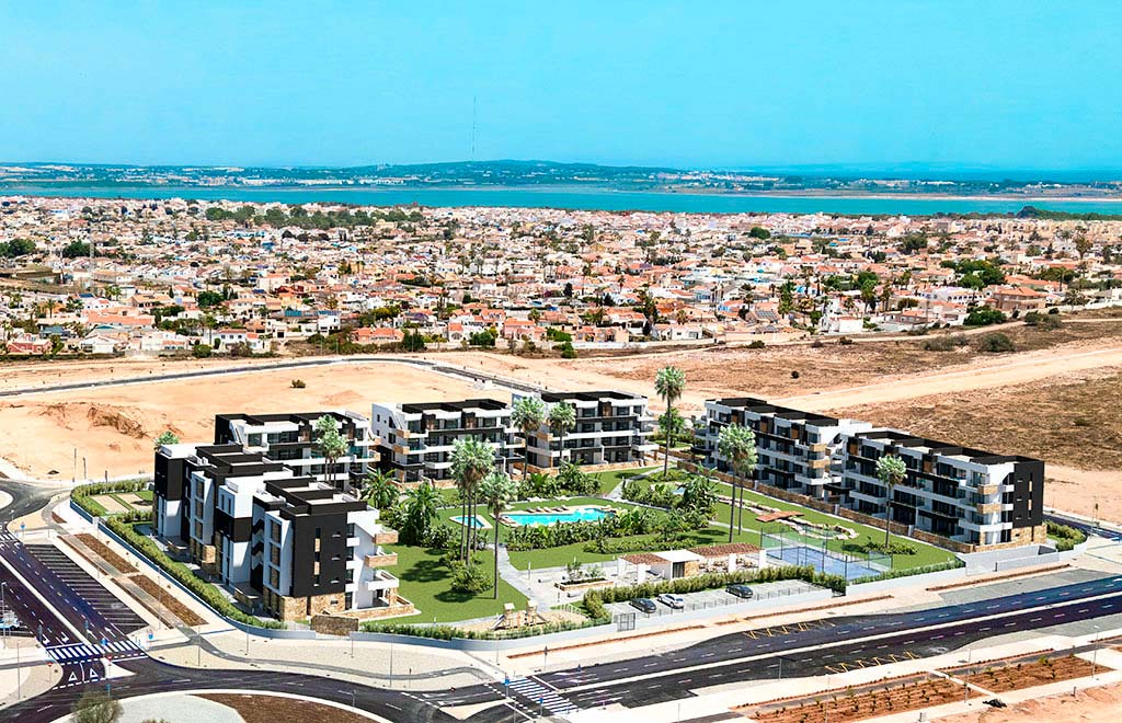 Apartment in La Siesta, Torrevieja with spacious terrace