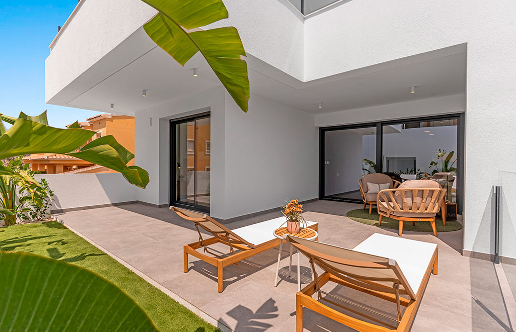 Apartment on two floors with a private garden and panoramic views in Cumbre del Sol