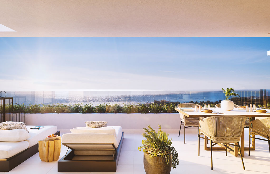 Ático con solárium privado y vistas al mar cerca de Fuengirola
