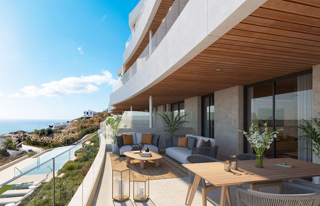 Ground-floor apartment with 3 bedrooms and sea views in Rincón de la Victoria