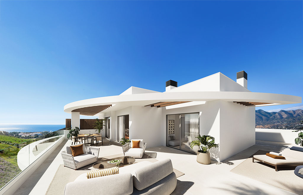 Ático con 3 dormitorios, vistas al mar y cerca del campo de golf en Mijas Costa