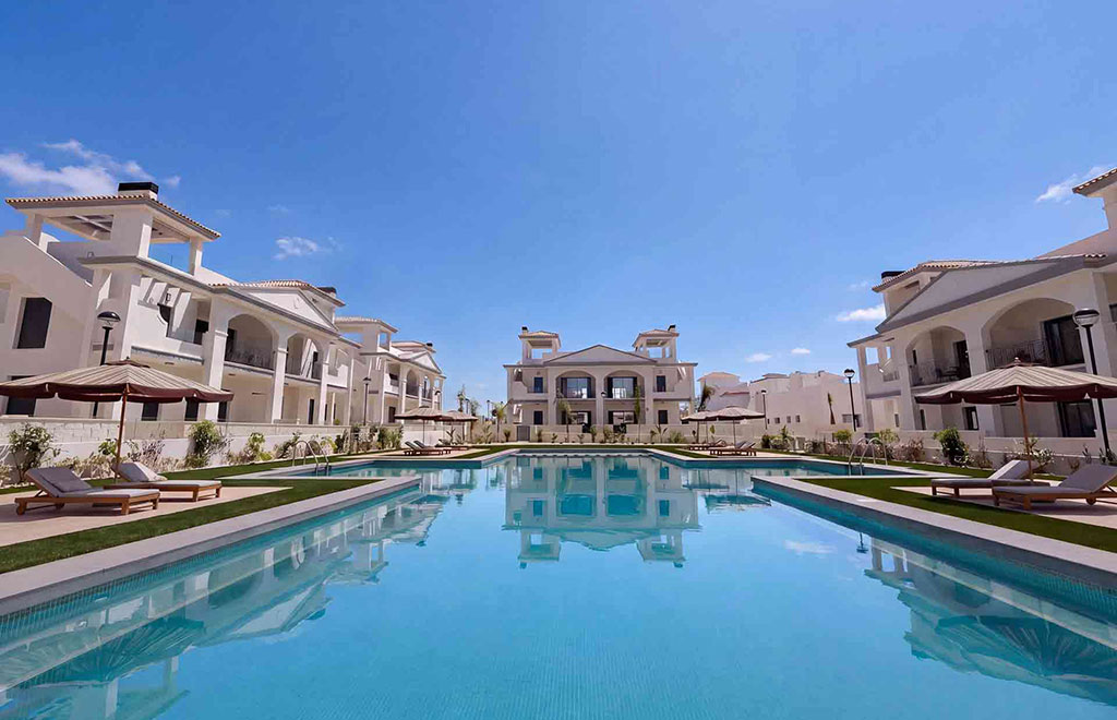 Ground floor apartment with 3 bedrooms and private garden in Ciudad Quesada