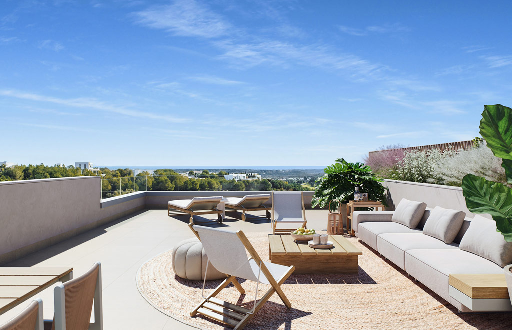 Penthouse with 3 bedrooms and private solarium with sea views in Las Colinas Golf