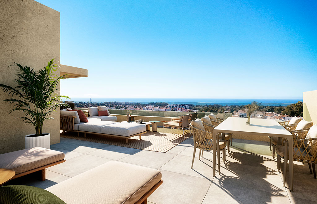 Penthouse with 3 bedrooms, private solarium and sea views in Estepona