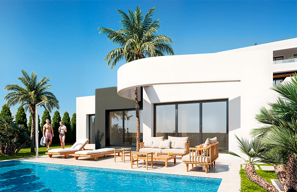 Frontline-golf villas with 3 bedrooms, basement and sea views in La Serena Golf Resort