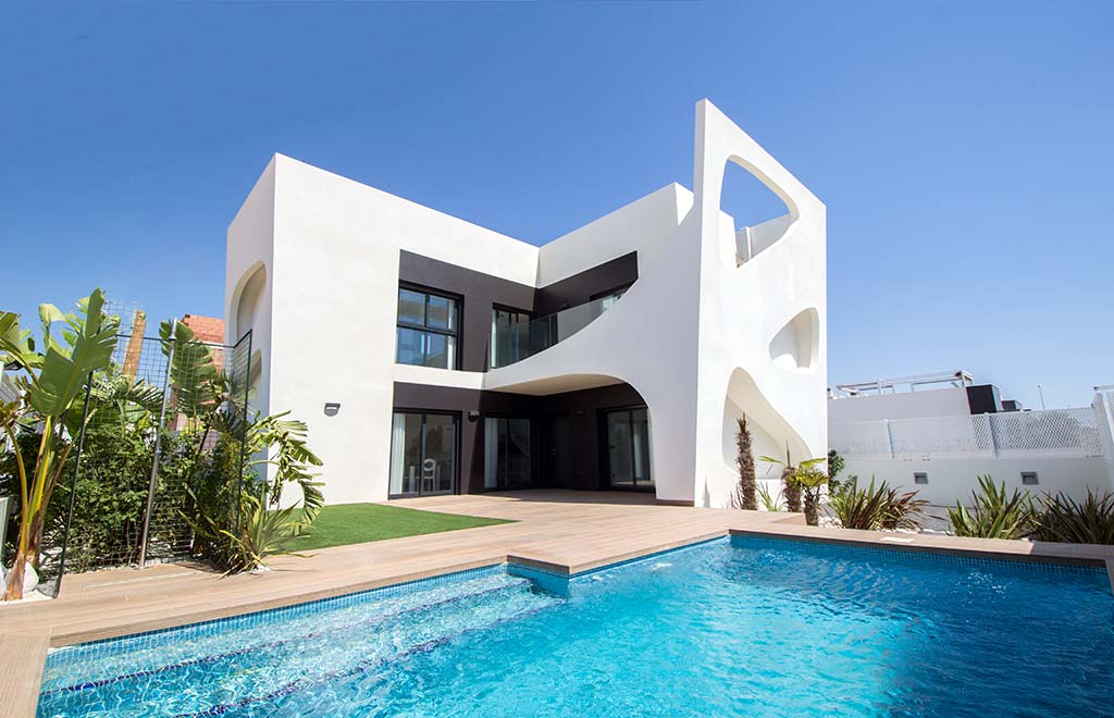 Villas con 3 dormitorios, piscina y solárium en Ciudad Quesada