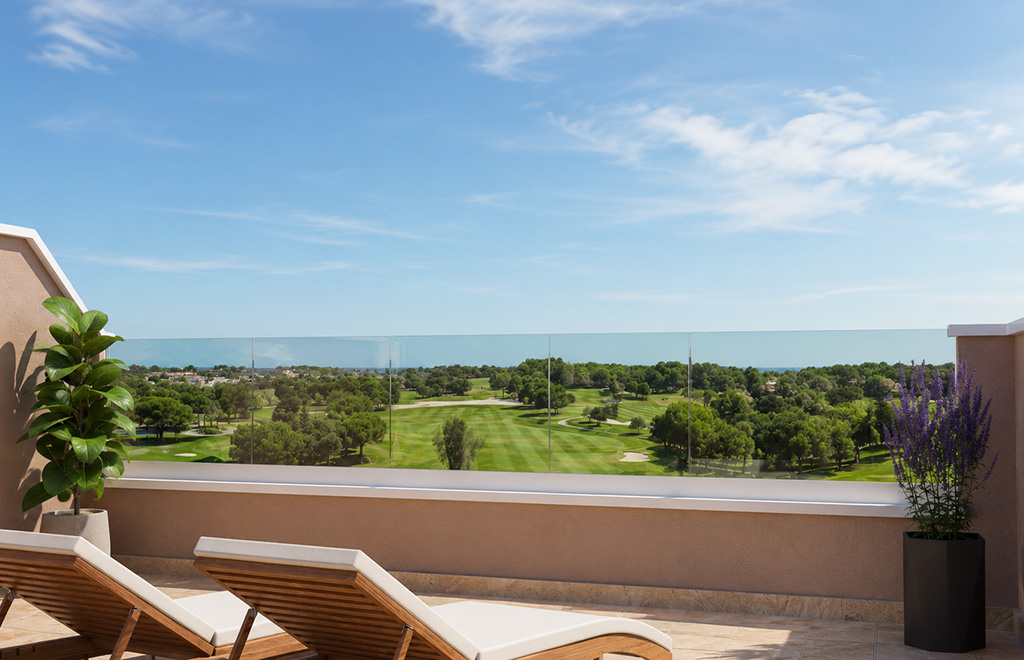 Apartments with 3 bedrooms and private solarium with sea and golf course views in Lo Romero Golf