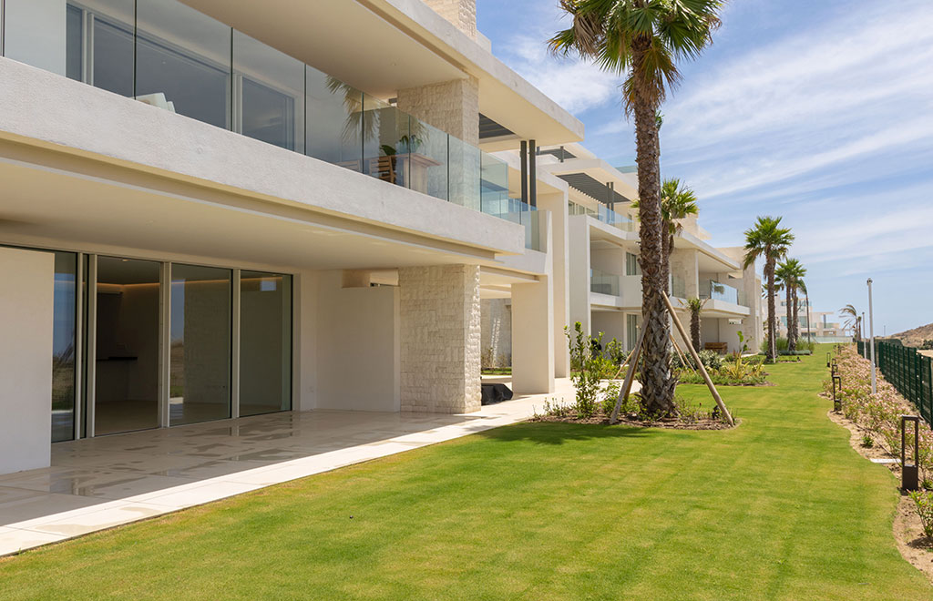 Luxury apartments with panoramic sea views in Marbella