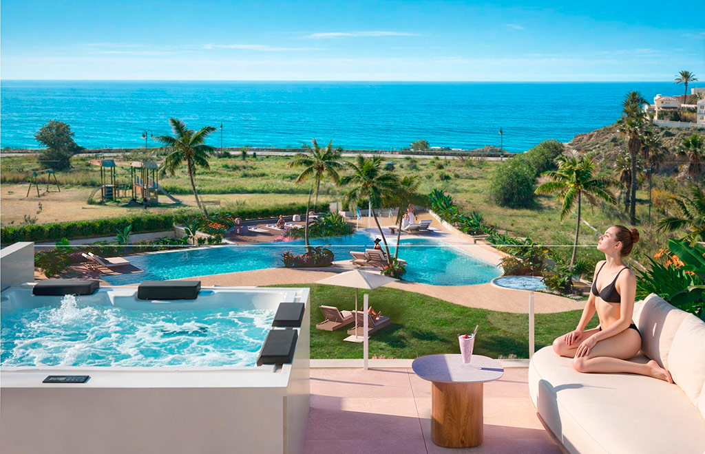 Terraced villas with sea views, basement and a private solarium, close to the beach in El Campello