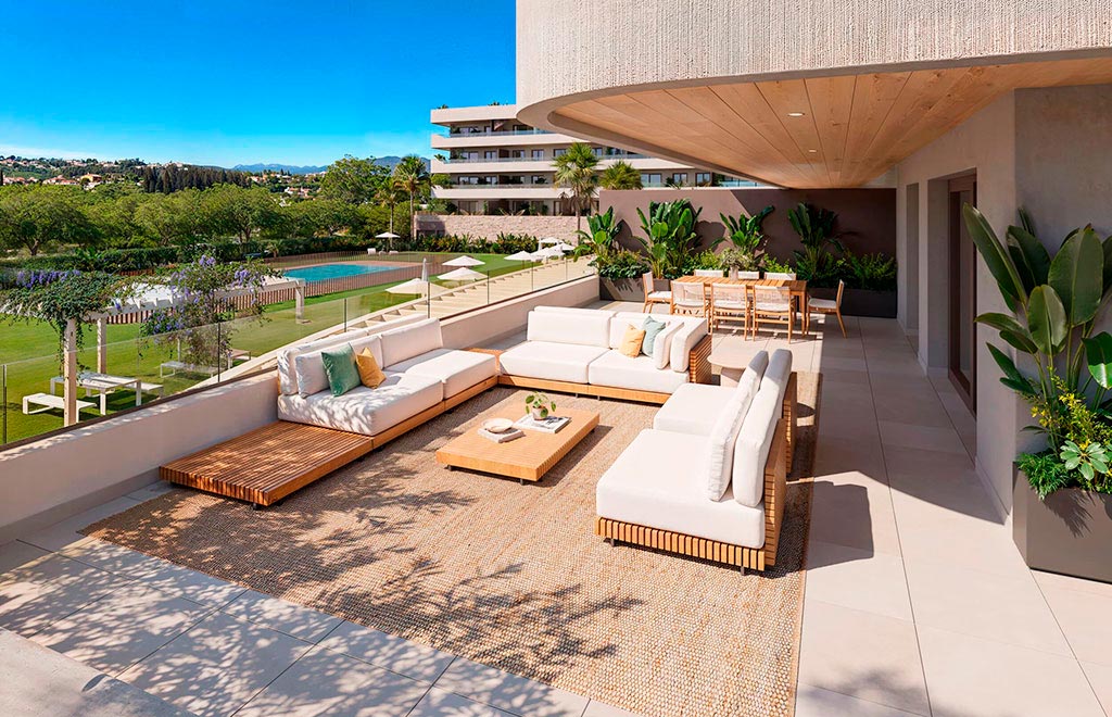 Ground-floor apartments with 3 bedrooms and spacious terrace in Fuengirola