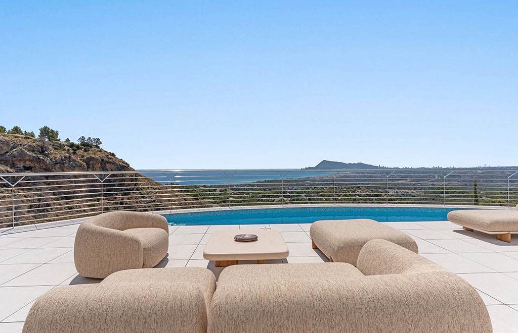Luxury villa with 4 bedrooms and panoramic sea views in Sierra de Altea