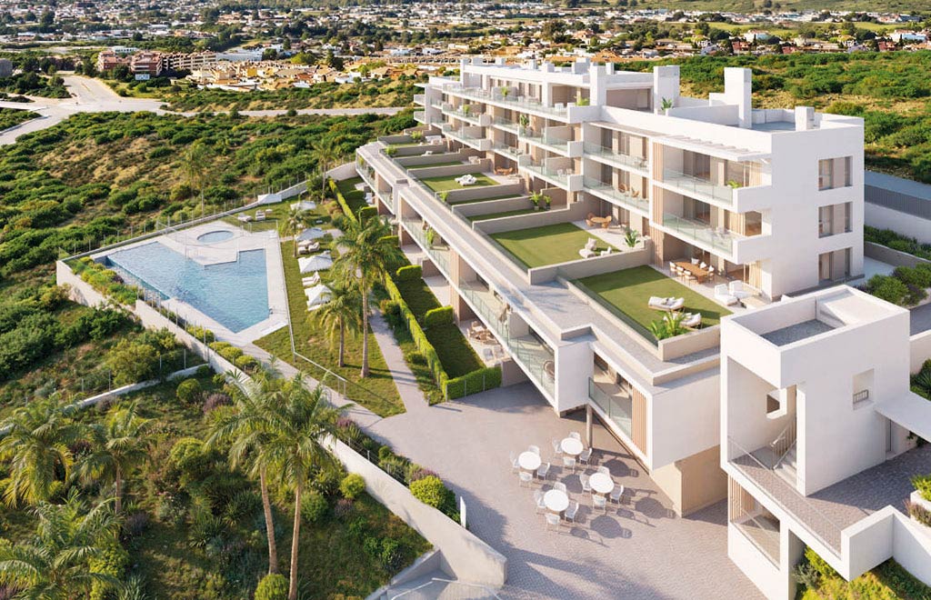 Apartments with 3 bedrooms and garden, 350m from the beach in Torrenueva